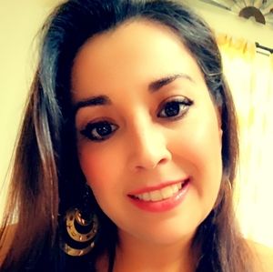 Meet your Posher, Clarissa